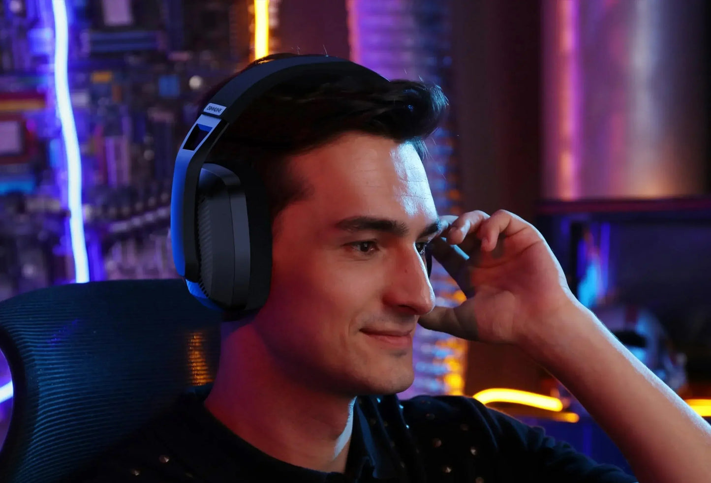 Dual Connectivity Wireless Gaming Headset with Mic
